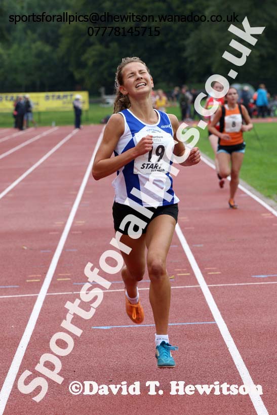 Womens 3000 metres at the Northern Inter-Counties under-17s and 15s at Witton Park, Blackburn. Photo: David T. Hewitson/Sports for All Pics